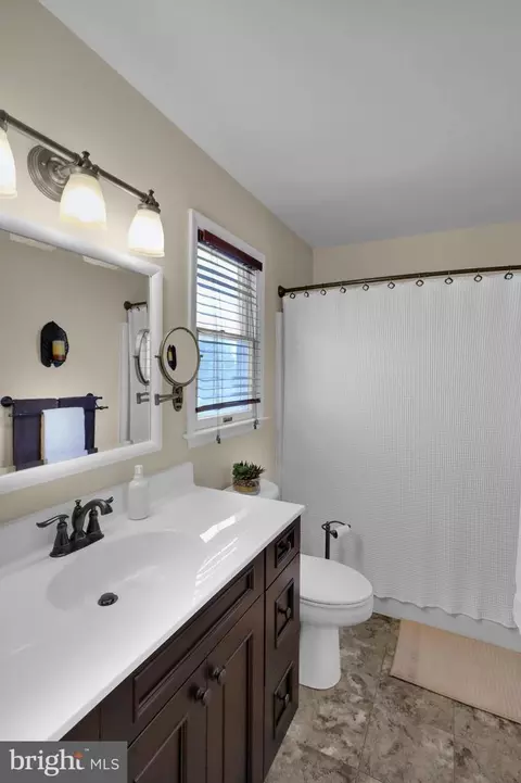 Bath - 19 Sage Dr, Reading, PA 19608 photo 4 of 6