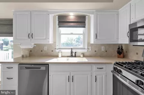 Kitchen - 19 Sage Dr, Reading, PA 19608 photo 4 of 4