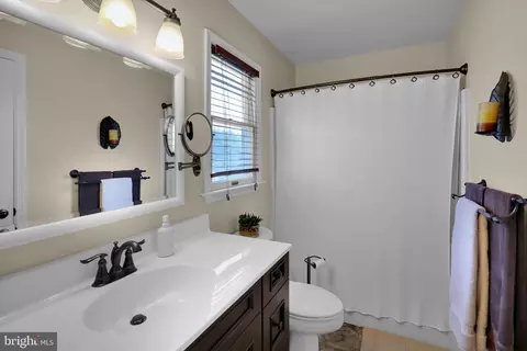 Bath - 19 Sage Dr, Reading, PA 19608 photo 3 of 6