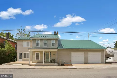 4 S Main St, Bernville, PA 19506