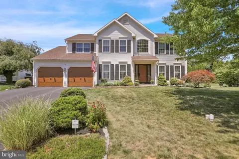 1115 Stonehenge Dr, Reading, PA 19606