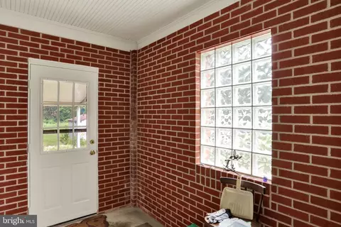 Exterior - 476 S Wyomissing Ave, Reading, PA 19607 photo 6 of 8
