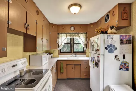 Kitchen - 476 S Wyomissing Ave, Reading, PA 19607 photo 1 of 3