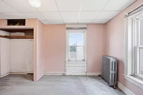Bedroom - 117 W Douglass St, Reading, PA 19601 photo 6 of 7