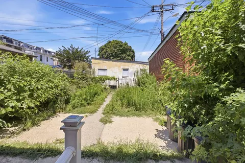 Exterior - 117 W Douglass St, Reading, PA 19601 photo 5 of 5
