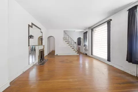 Living - 117 W Douglass St, Reading, PA 19601 photo 1 of 4