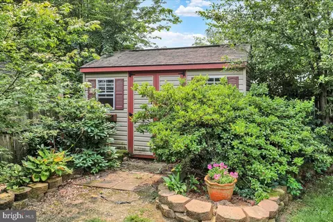 Exterior - 2314 Reading Blvd, Reading, PA 19609 photo 7 of 8