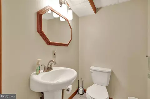 Bath - 200 Sturbridge Dr, Wyomissing, PA 19610 photo 5 of 5