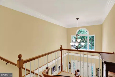 Entry Way - 200 Sturbridge Dr, Wyomissing, PA 19610 photo 4 of 5