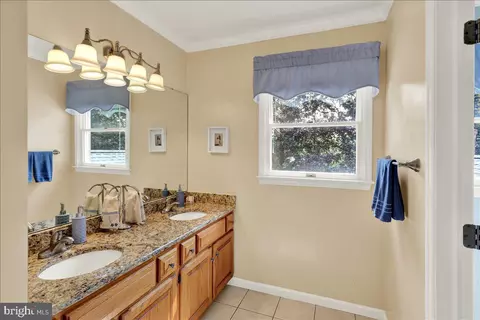 Bath - 200 Sturbridge Dr, Wyomissing, PA 19610 photo 4 of 5