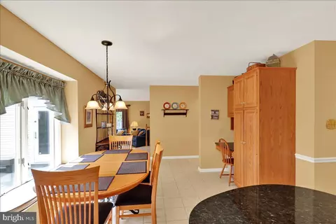 Dining - 200 Sturbridge Dr, Wyomissing, PA 19610 photo 3 of 3