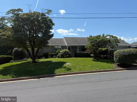 115 Sunset Ln, Boyertown, PA 19512