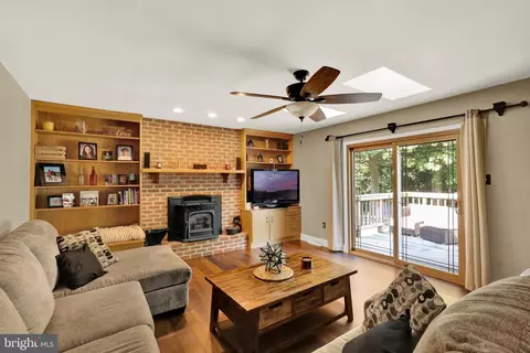 Living - 237 New Castle Dr, Reading, PA 19607 photo 1 of 1