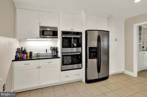 Kitchen - 237 New Castle Dr, Reading, PA 19607 photo 6 of 6