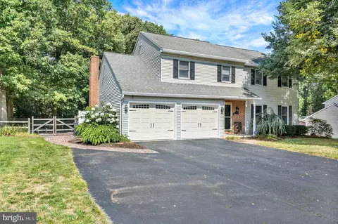Exterior - 237 New Castle Dr, Reading, PA 19607 photo 2 of 5
