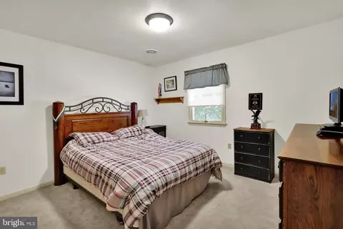 Bedroom - 237 New Castle Dr, Reading, PA 19607 photo 3 of 5