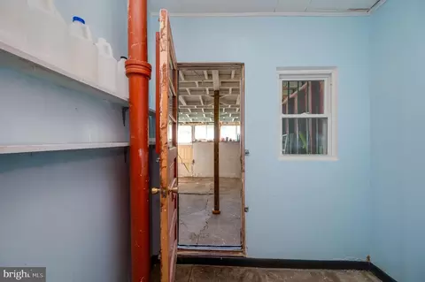 Entry Way - 641 Clinton St, Reading, PA 19601 photo 6 of 10