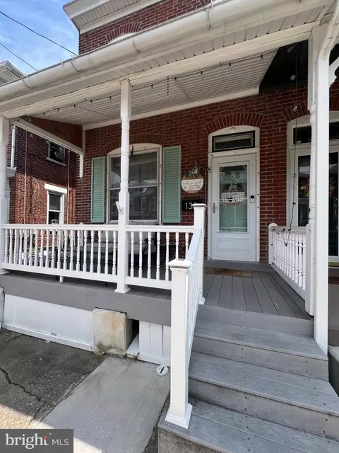 130 N Walnut St, Boyertown, PA 19512