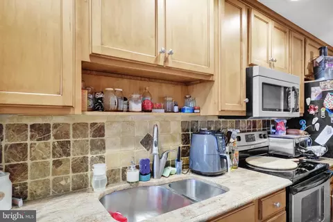 Kitchen - 534 Walnut St, Reading, PA 19601 photo 2 of 4