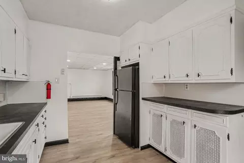 Entry Way - 929 Pike St, Reading, PA 19604 photo 1 of 1