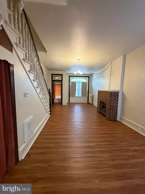Living - 1049 Oley St, Reading, PA 19604 photo 2 of 6