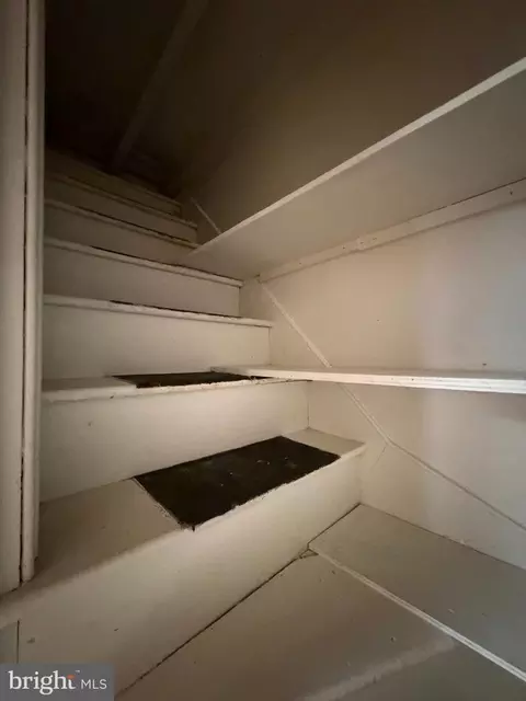 Entry Way - 1049 Oley St, Reading, PA 19604 photo 2 of 10