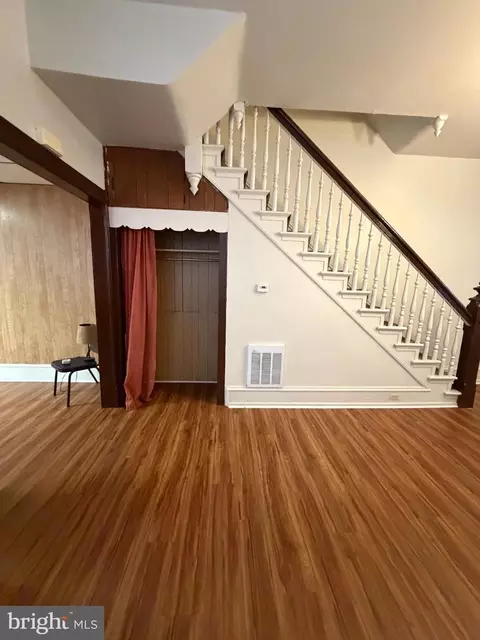 Entry Way - 1049 Oley St, Reading, PA 19604 photo 1 of 10