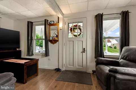 Entry Way - 1514 Liberty Ave, Reading, PA 19607 photo 1 of 7