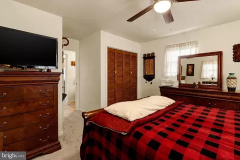 Bedroom - 1514 Liberty Ave, Reading, PA 19607 photo 2 of 4