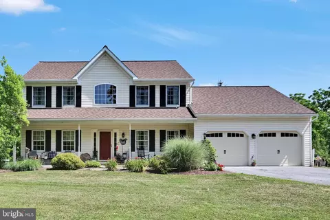 21 Spring Meadow Ln, Reading, PA 19606