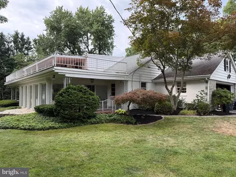 Exterior - 1202 Old Mill Rd, Reading, PA 19610 photo 3 of 10