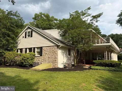 Exterior - 1202 Old Mill Rd, Reading, PA 19610 photo 2 of 10
