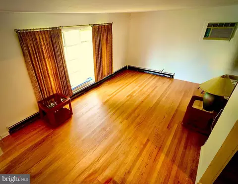 Living - 122 Granville Ave, Reading, PA 19607 photo 1 of 4
