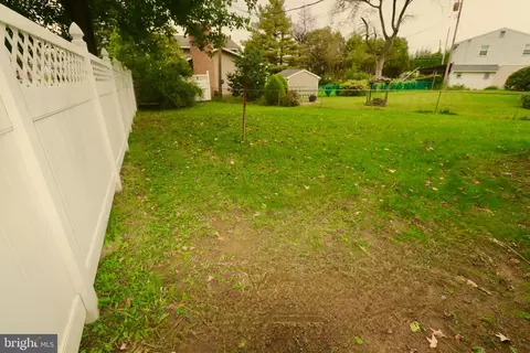 Exterior - 122 Granville Ave, Reading, PA 19607 photo 7 of 9