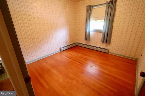 Bedroom - 122 Granville Ave, Reading, PA 19607 photo 5 of 6