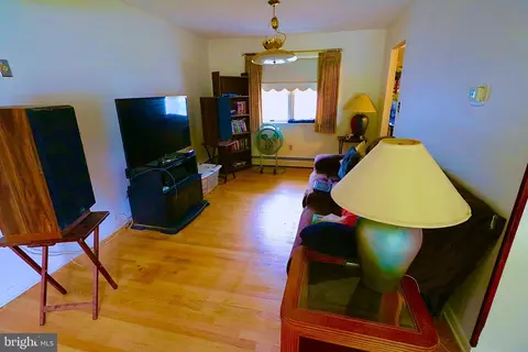 Living - 122 Granville Ave, Reading, PA 19607 photo 4 of 4