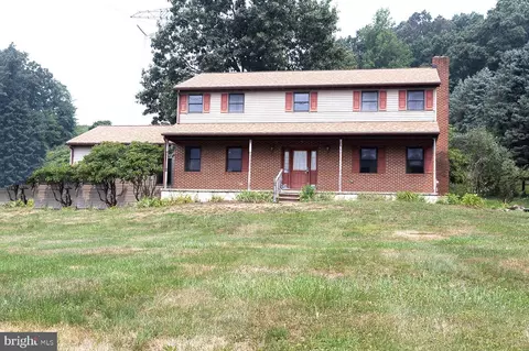 Exterior - 406 Miller Rd, Reading, PA 19608 photo 3 of 7