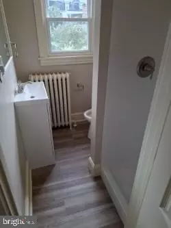Entry Way - 531 Weiser St, Reading, PA 19601 photo 12 of 14