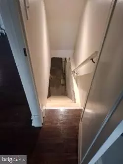 Entry Way - 531 Weiser St, Reading, PA 19601 photo 13 of 14