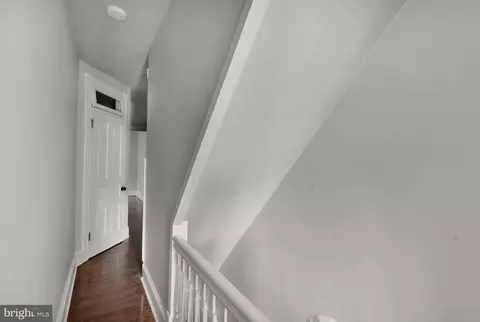 Entry Way - 531 Weiser St, Reading, PA 19601 photo 9 of 14