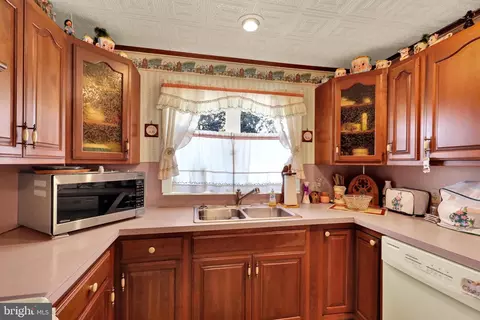Kitchen - 1221 Broadway Blvd, Reading, PA 19607 photo 2 of 3