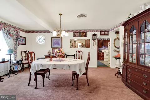 Dining - 1221 Broadway Blvd, Reading, PA 19607 photo 1 of 3