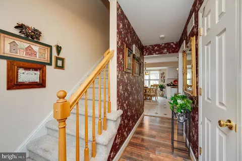 Entry Way - 431 E Augusta Dr, Sinking Spring, PA 19608 photo 3 of 4