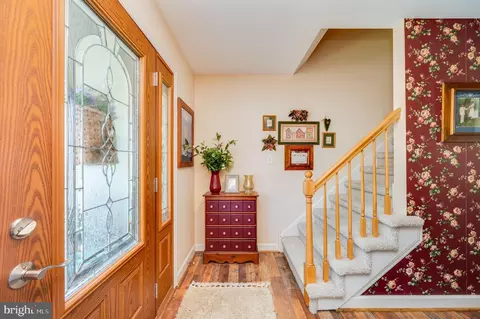 Entry Way - 431 E Augusta Dr, Sinking Spring, PA 19608 photo 2 of 4