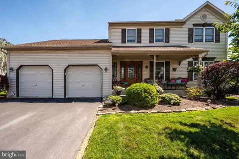 Exterior - 431 E Augusta Dr, Sinking Spring, PA 19608 photo 2 of 23