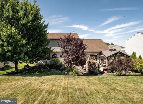 Exterior - 431 E Augusta Dr, Sinking Spring, PA 19608 photo 8 of 23