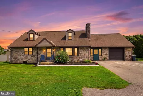 2245 Moselem Springs Rd, Fleetwood, PA 19522
