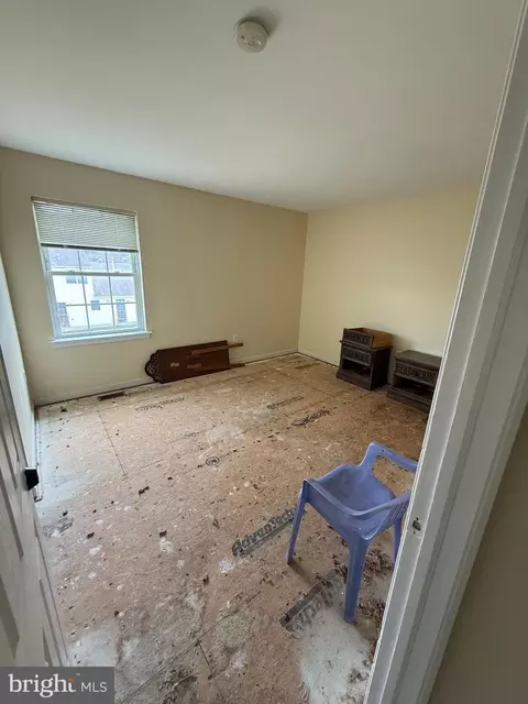 Bedroom - 215 N Sandy Ln, Sinking Spring, PA 19608 photo 2 of 5