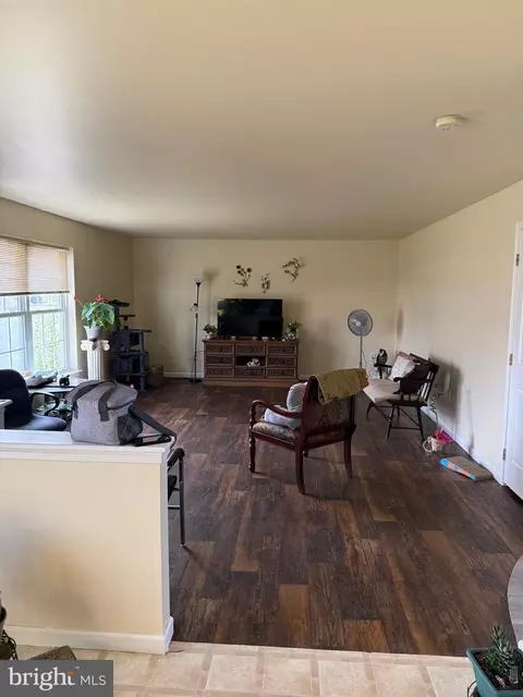 Living - 215 N Sandy Ln, Sinking Spring, PA 19608 photo 1 of 3