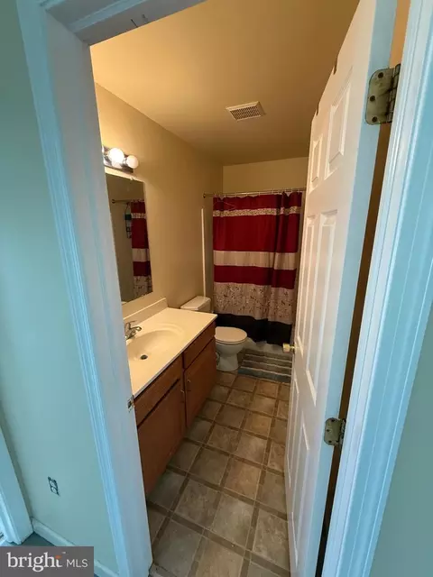 Bath - 215 N Sandy Ln, Sinking Spring, PA 19608 photo 2 of 5